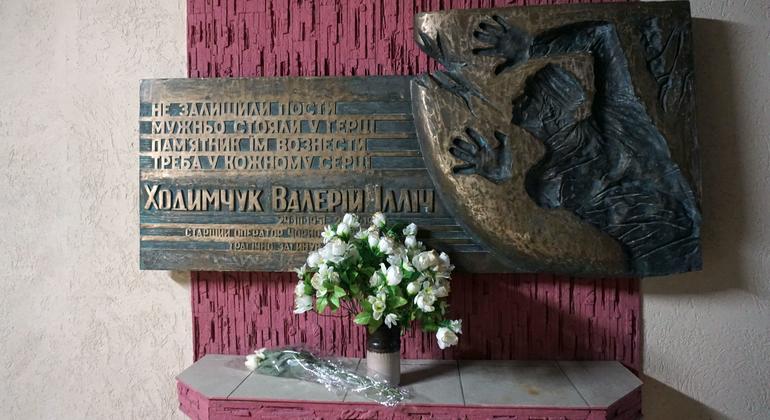 一块纪念牌铭记着1986年的切尔诺贝利核事故。